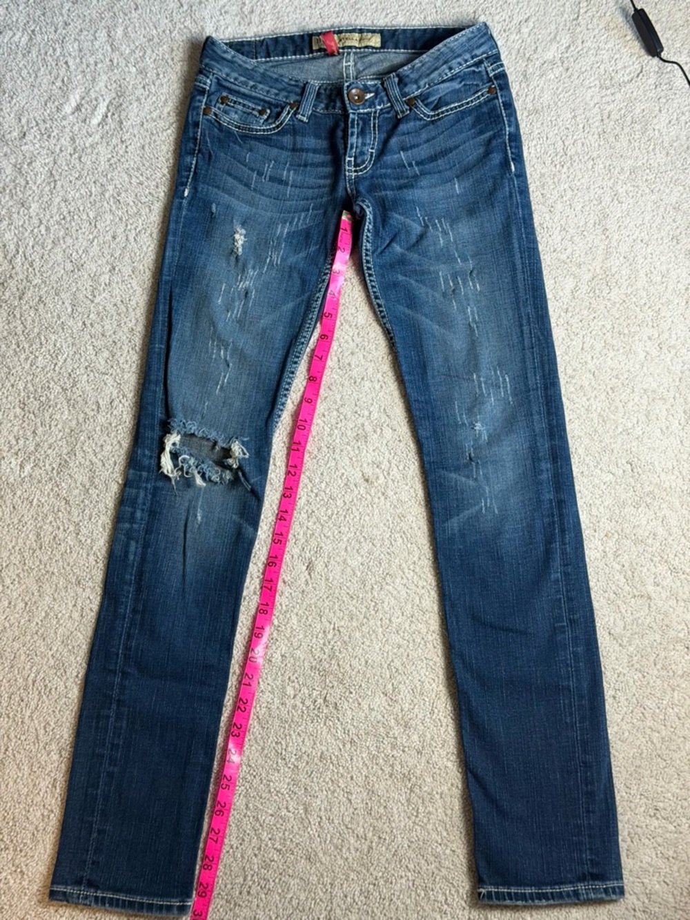 BKE Stella - Buckle Women's Medium Wash Distressed Skinny Jeans